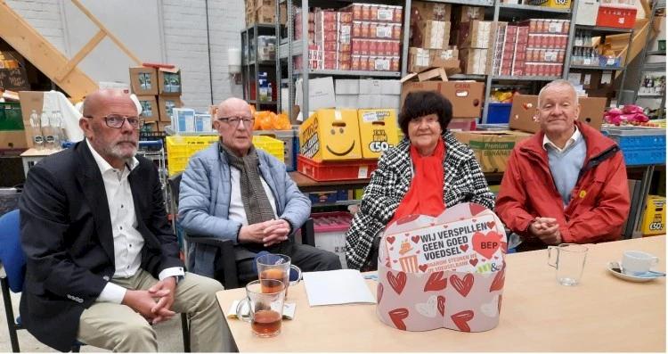 Het 65-jarig huwelijksjubileum leidde tot gulle donatie aan de Voedselbank (kleibergen-m.jpg)